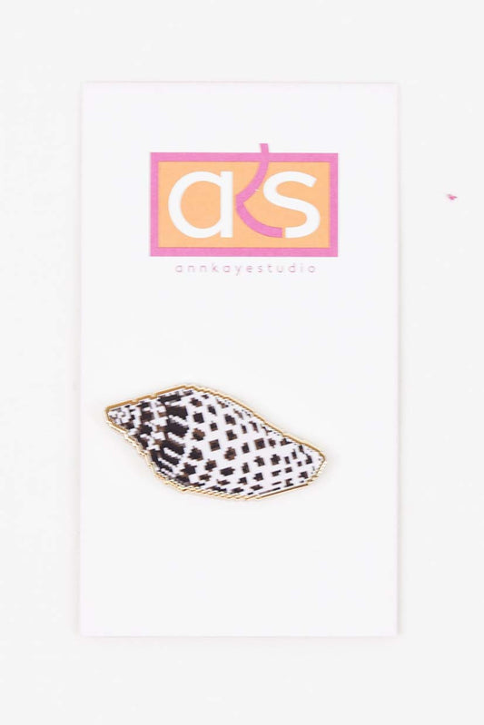 Junonia Shell Needleminder